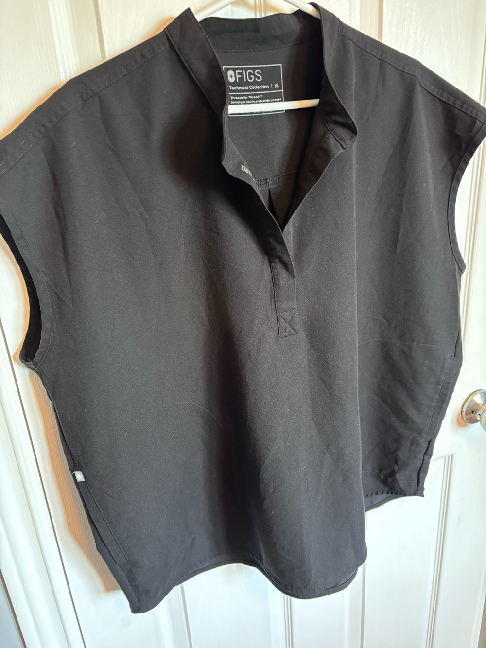 FIGS Black Rafaela Oversized Mandarin Collar Scrub Top XL